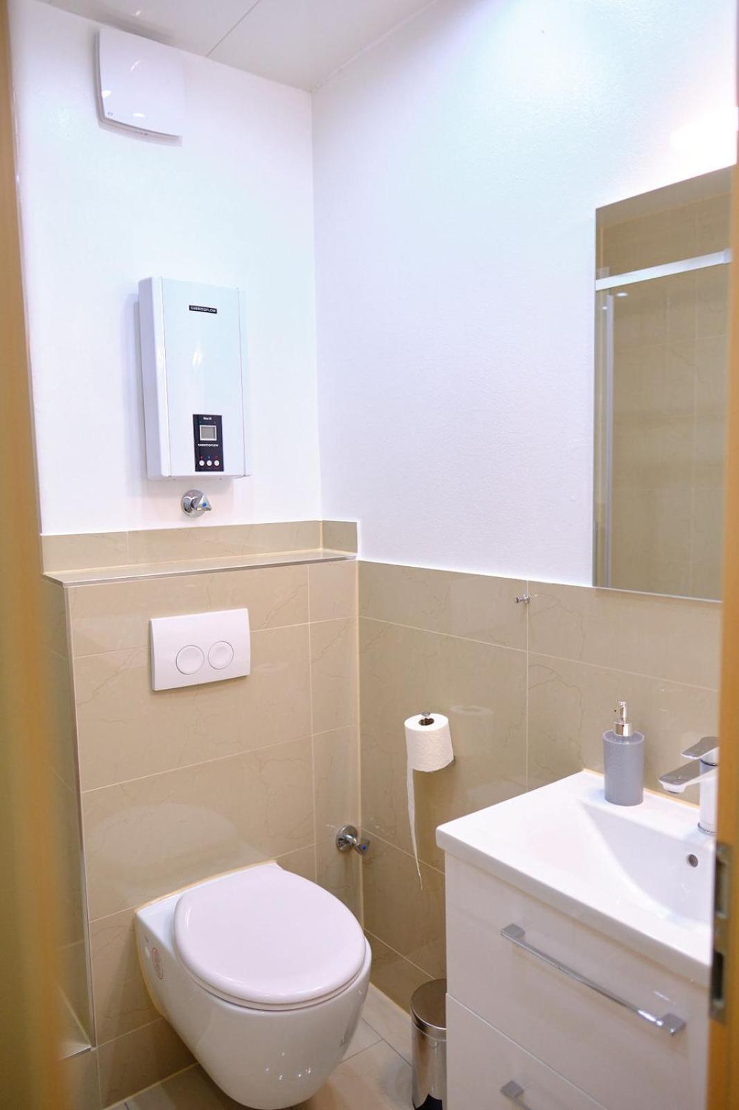 Primetime Suite Fuer 8+Kueche/Wifi エッセン エクステリア 写真